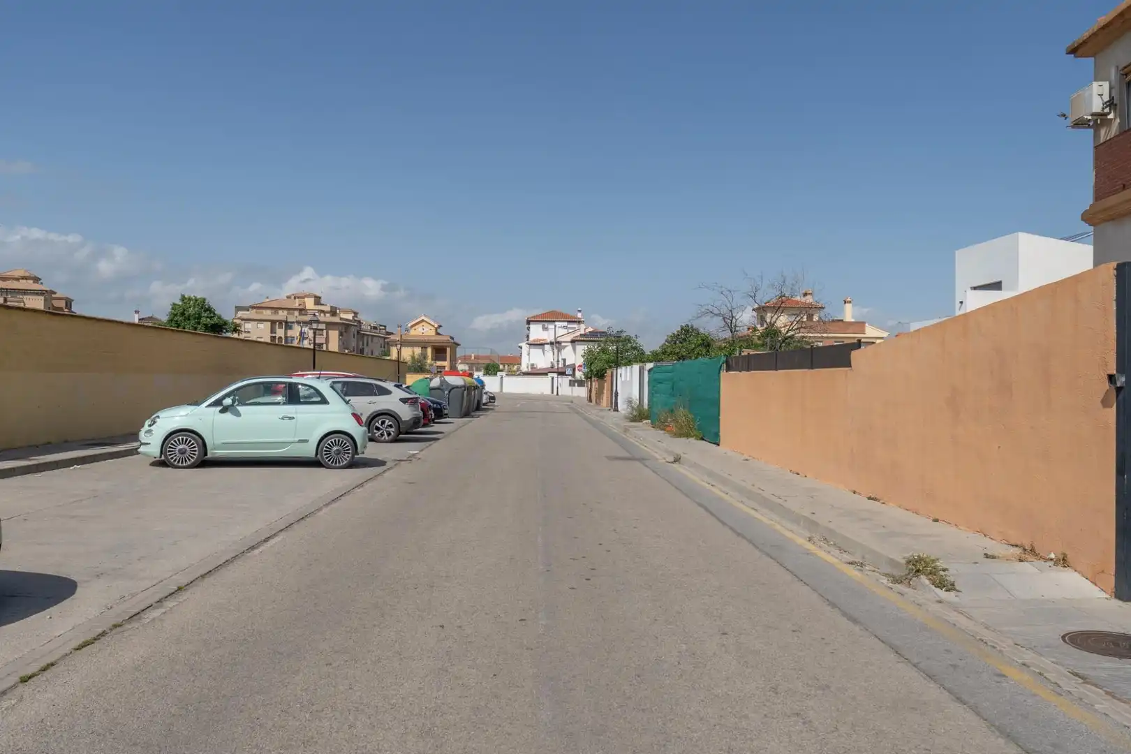 Vista exterior de Casa adosada en venta en Ogíjares con Aire acondicionado, Calefacción y Terraza