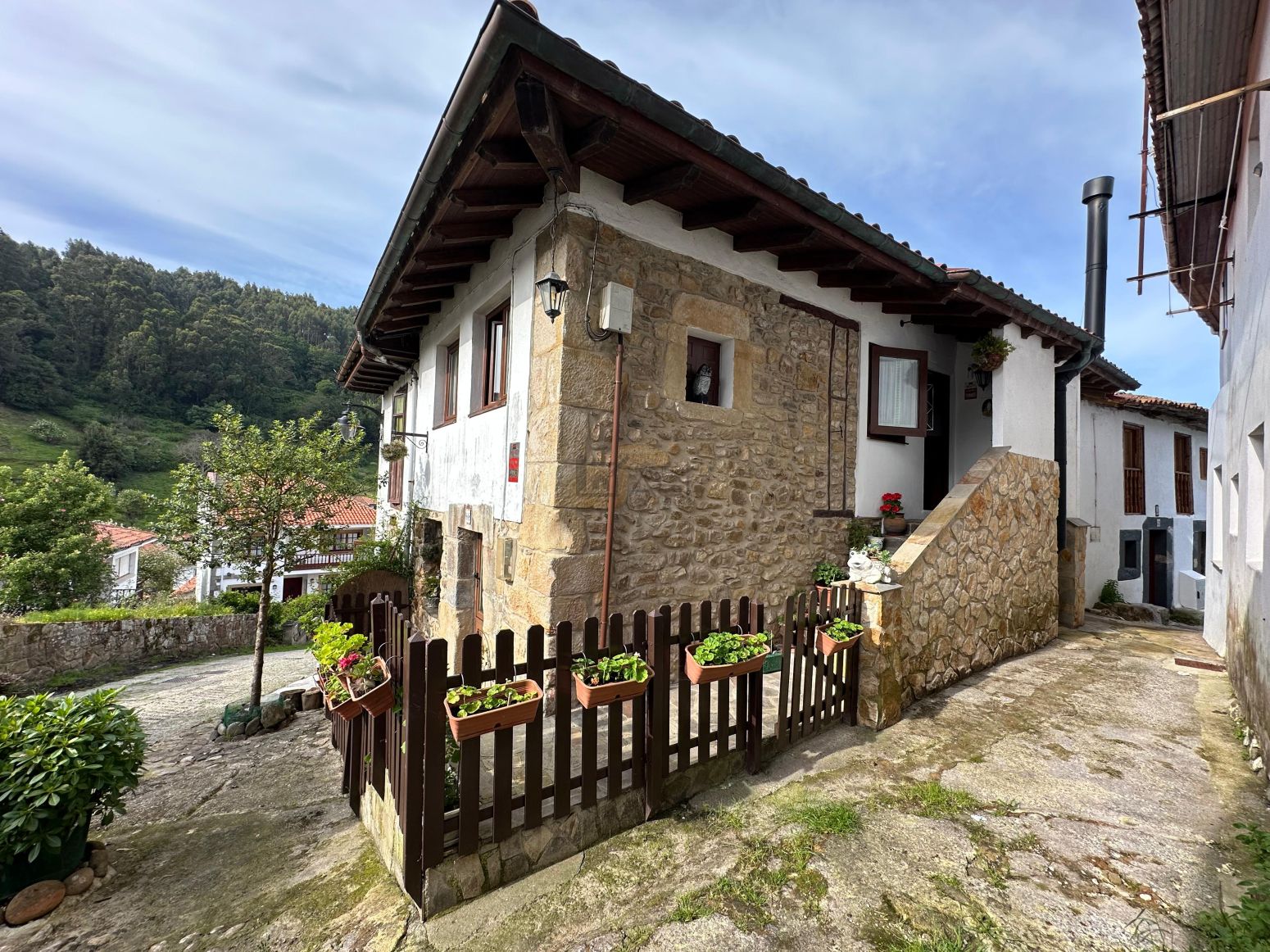 Exterior view of Single-family semi-detached for sale in Villaviciosa  with Heating, Private garden and Storage room