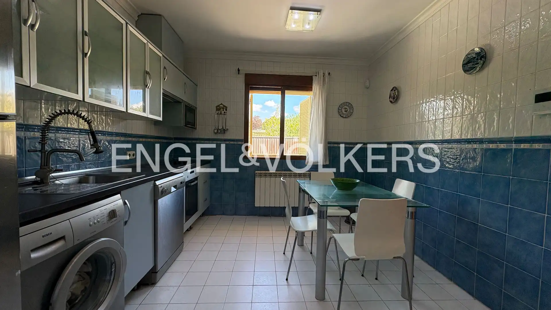 Cuina de Casa o xalet de lloguer en Los Molinos, Madrid