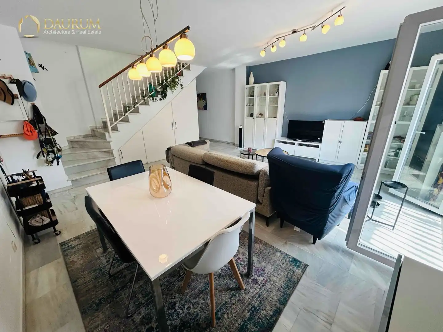 Sala d'estar de Dúplex en venda en Algarrobo amb Terrassa i Moblat