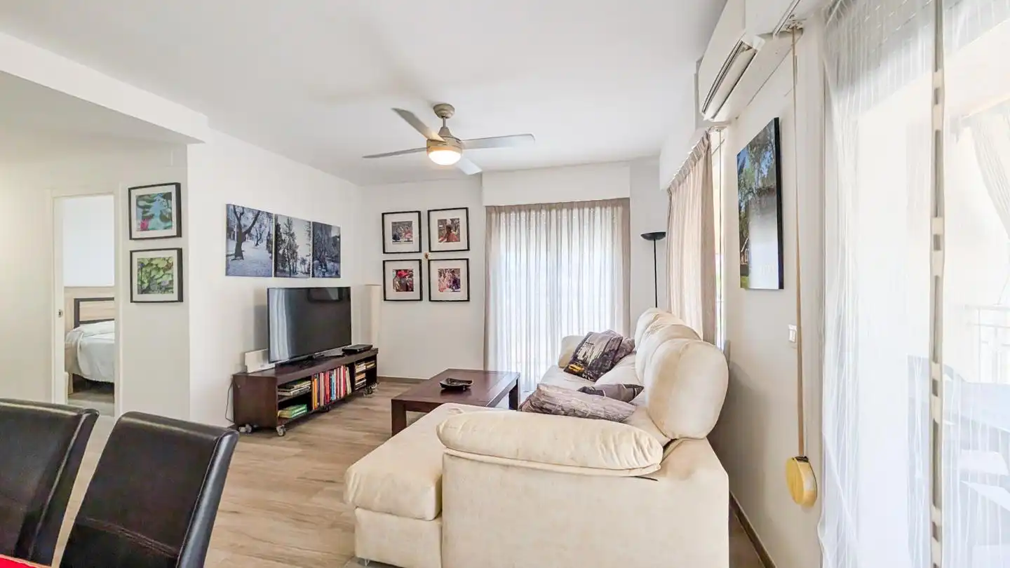 Wohnzimmer von Wohnung zum Verkauf in Santa Pola mit Klimaanlage, Terrasse und Möbliert