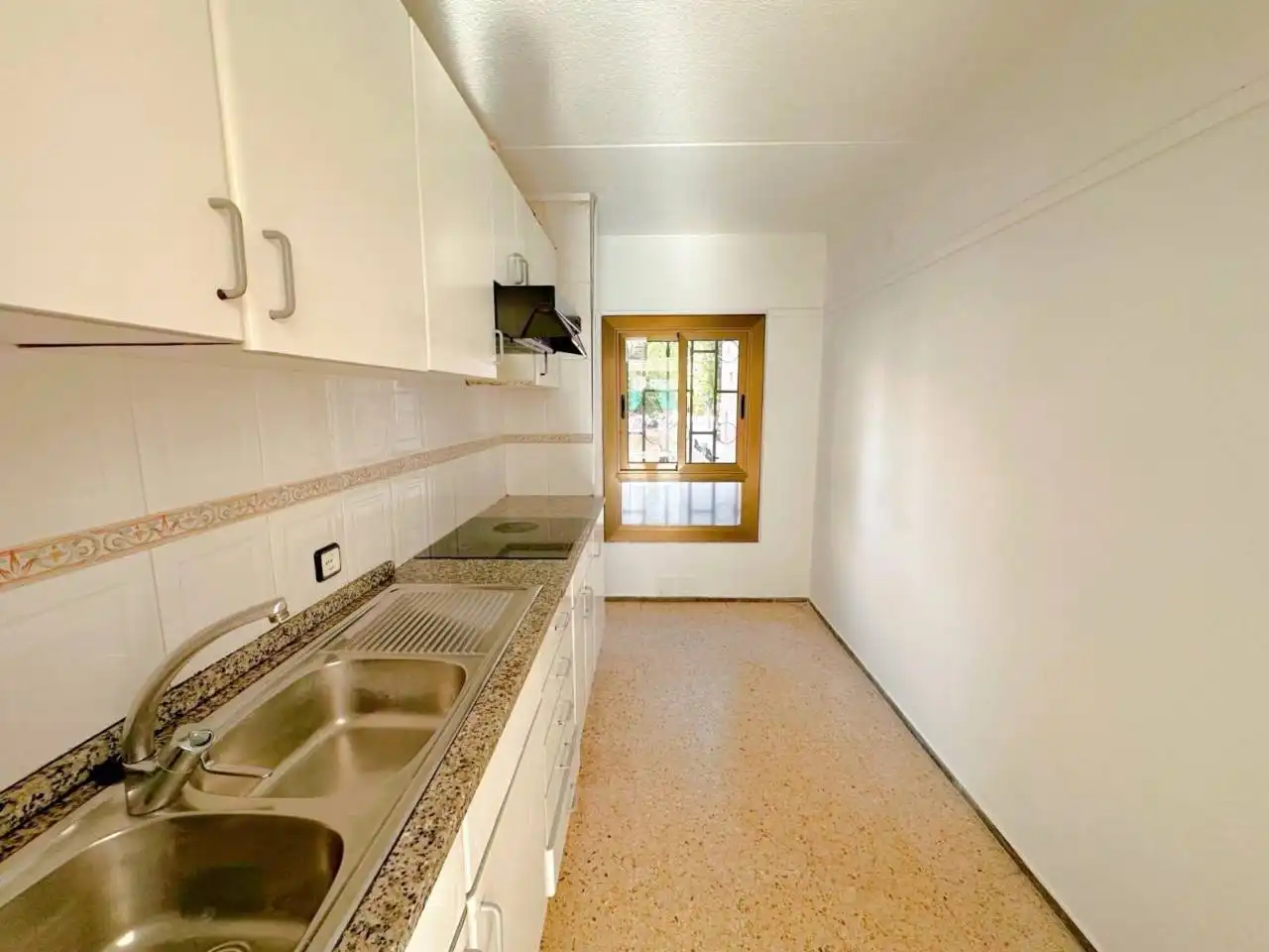 Kitchen of Flat for sale in Cerdanyola del Vallès  with Heating, Private garden and Terrace