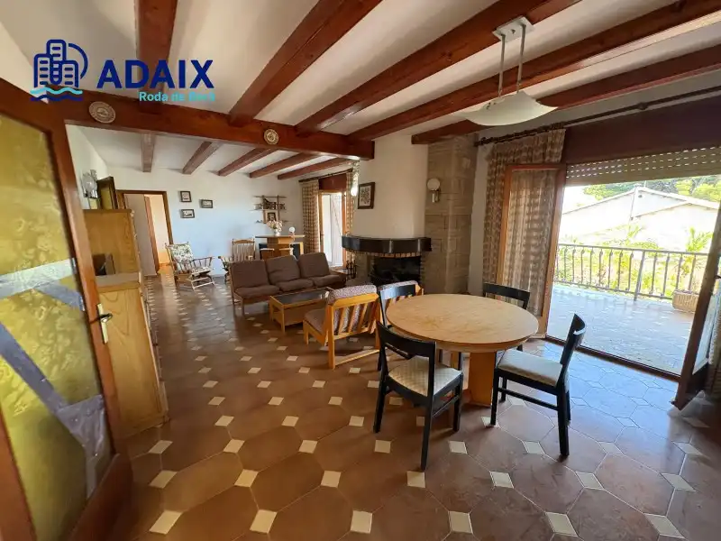 Casa o chalet en venta en Roda de Berà con Terraza, Trastero y Piscina
