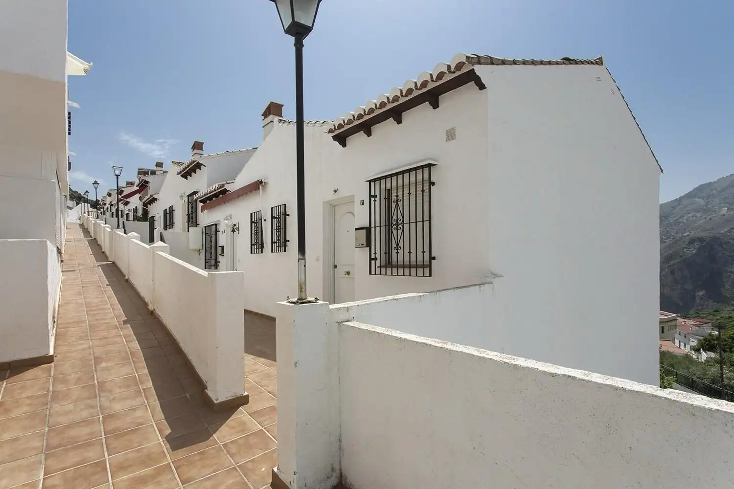 Vista exterior de Dúplex en venta en Lentegí con Aire acondicionado, Terraza y Amueblado