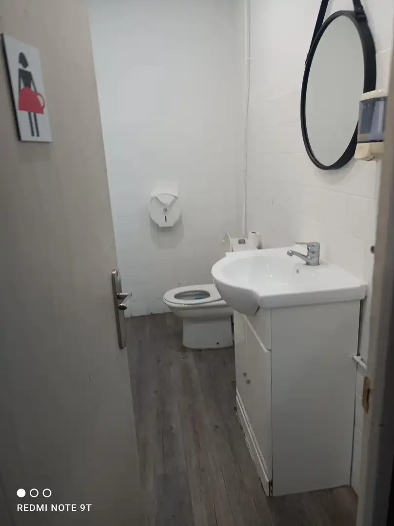 Baño de Local de alquiler en Tortosa con Amueblado
