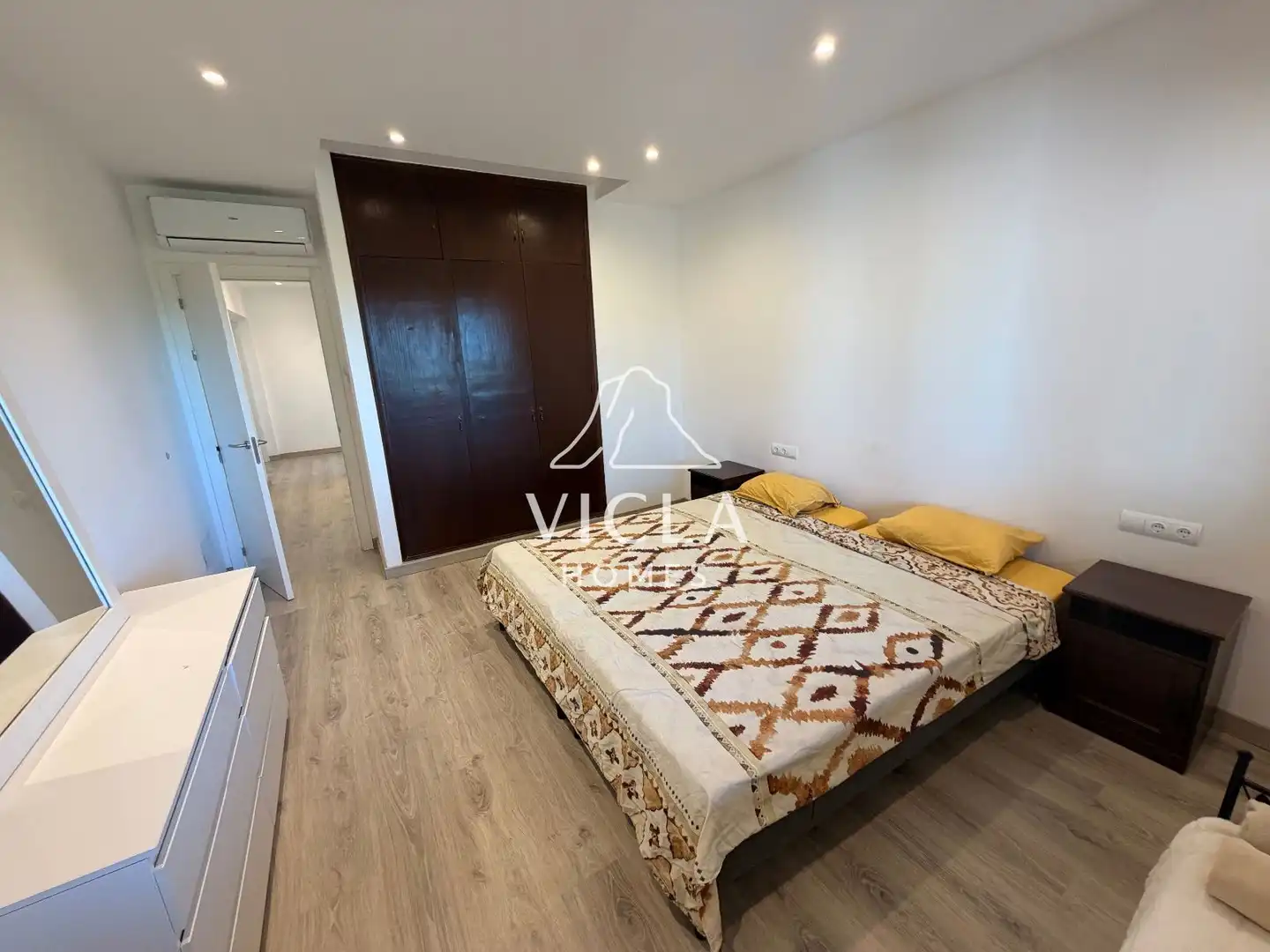 Bedroom of Flat for rent in Santa Eulària des Riu  with Air Conditioner, Heating and Parquet flooring