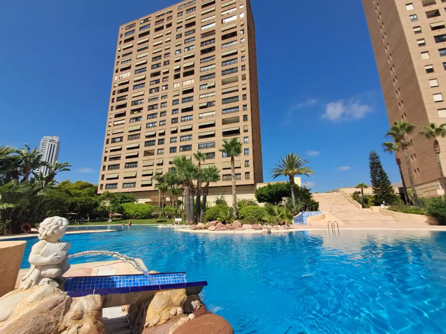 Appartement compact avec piscine à vendre à Playa de Poniente