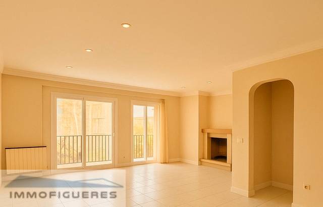 Piso en Venta en Avenida de Salvador Dalí, 139 en Parc Bosc - Castell