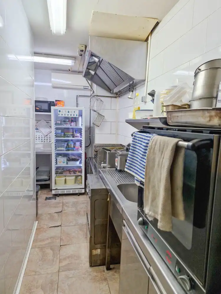 Cocina de Local de alquiler en Zaragoza con Aire acondicionado y Amueblado