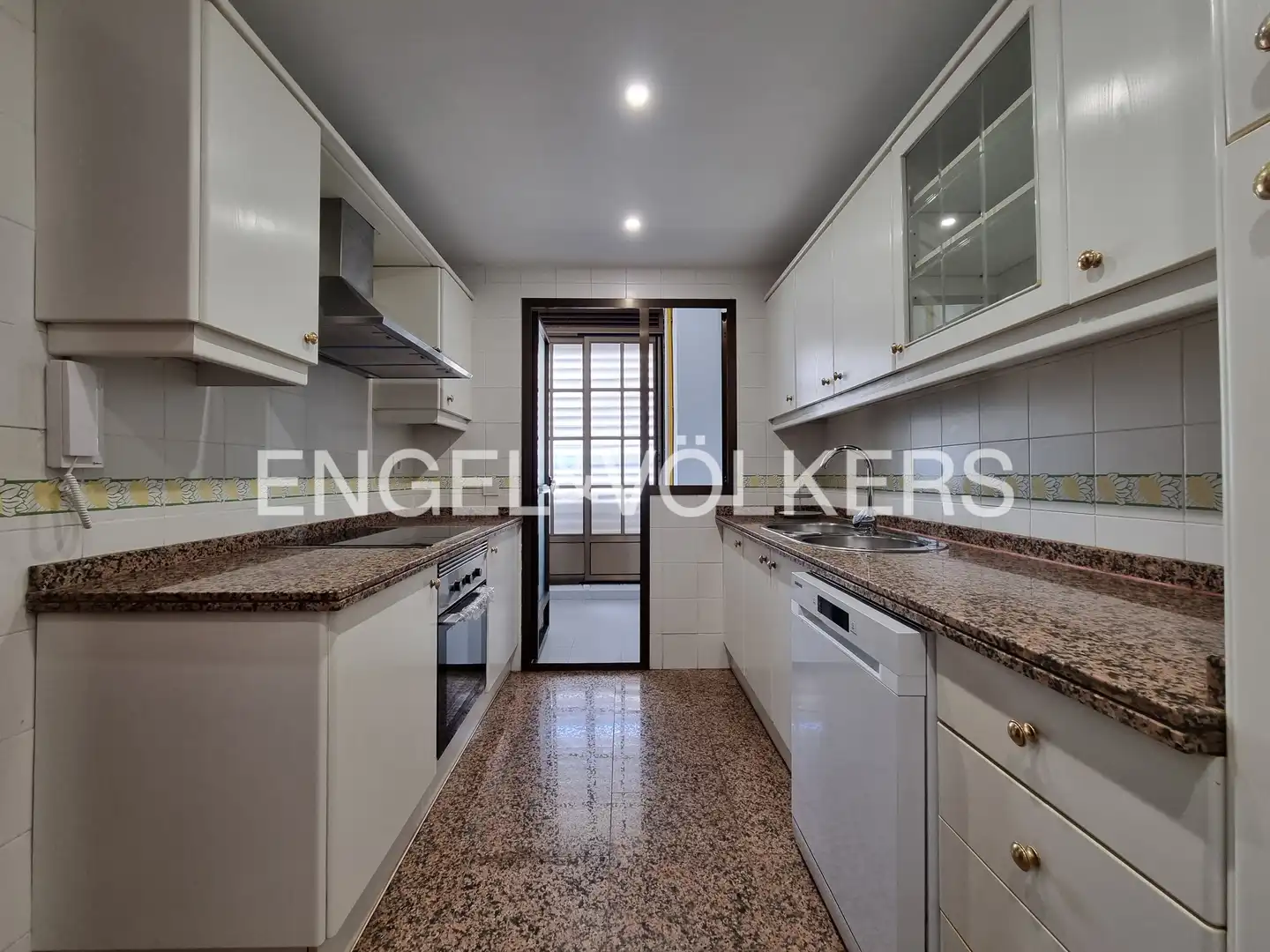 Cocina de Piso de alquiler en Sevilla con Aire acondicionado, Calefacción y Terraza