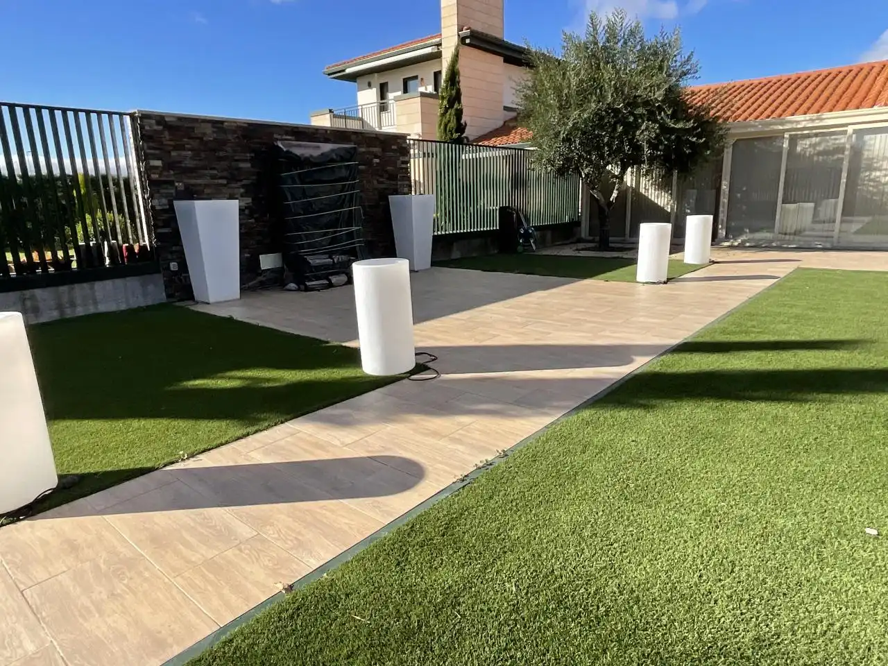 Terrassa de Casa adosada en venda en Cirueña amb Calefacció, Jardí privat i Parquet
