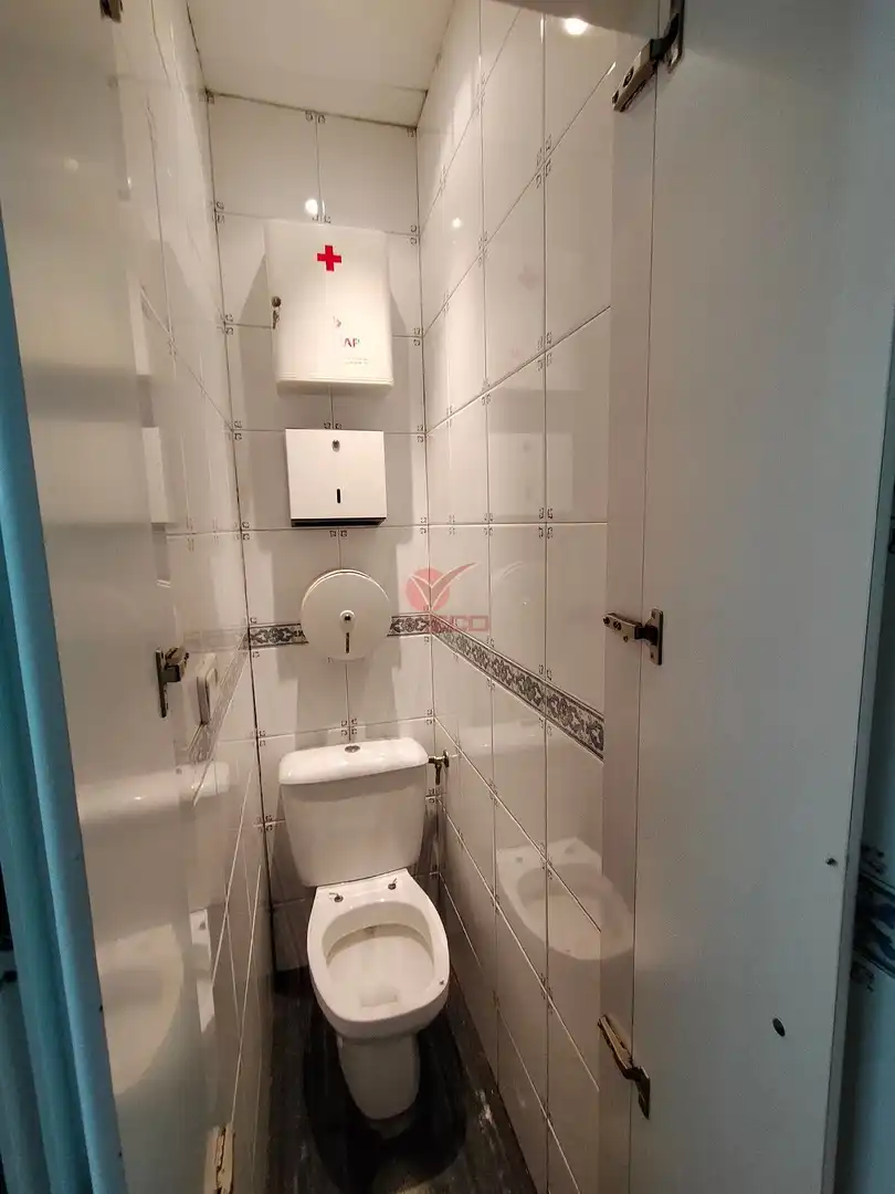 Baño de Local de alquiler en Cuenca