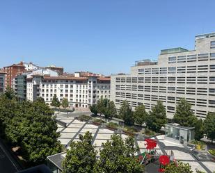 Exterior view of Flat to rent in Vitoria - Gasteiz  with Air Conditioner, Heating and Parquet flooring