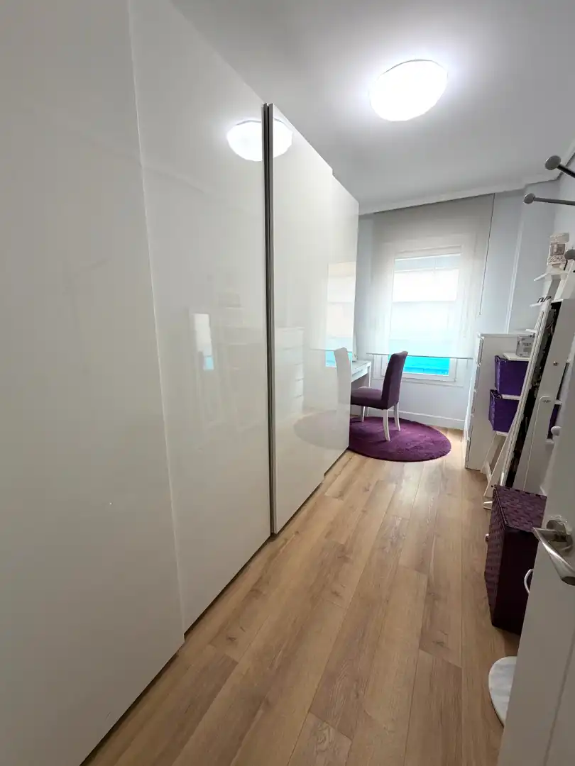 Habitación de Piso en venta en Barakaldo  con Trastero, Amueblado y Balcón