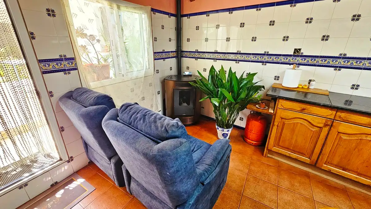Sala de estar de Casa o chalet en venta en Santa Ana la Real con Aire acondicionado, Calefacción y Jardín privado