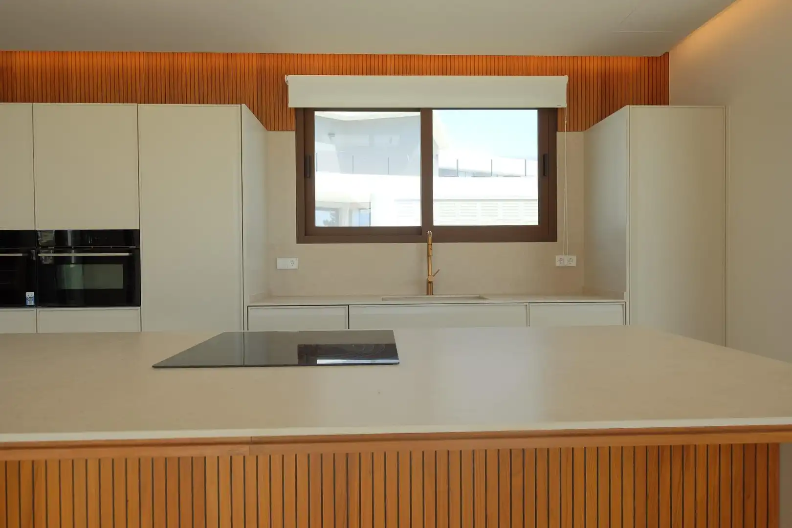 Chalet con piscina en venta en Marisol Park - Ortembach - Los Almendros, imagen 11