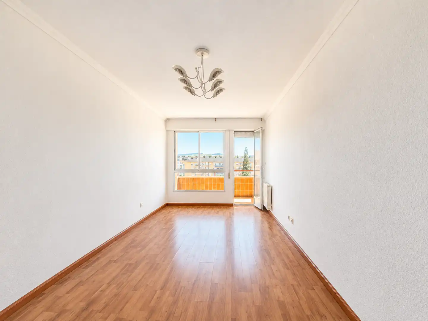 Living room of Flat for sale in Torrelavega   with Heating, Private garden and Parquet flooring