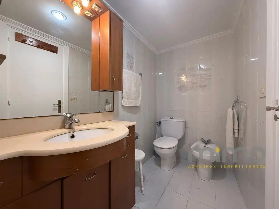 Baño de Piso en venta en Donostia - San Sebastián  con Calefacción, Trastero y Balcón