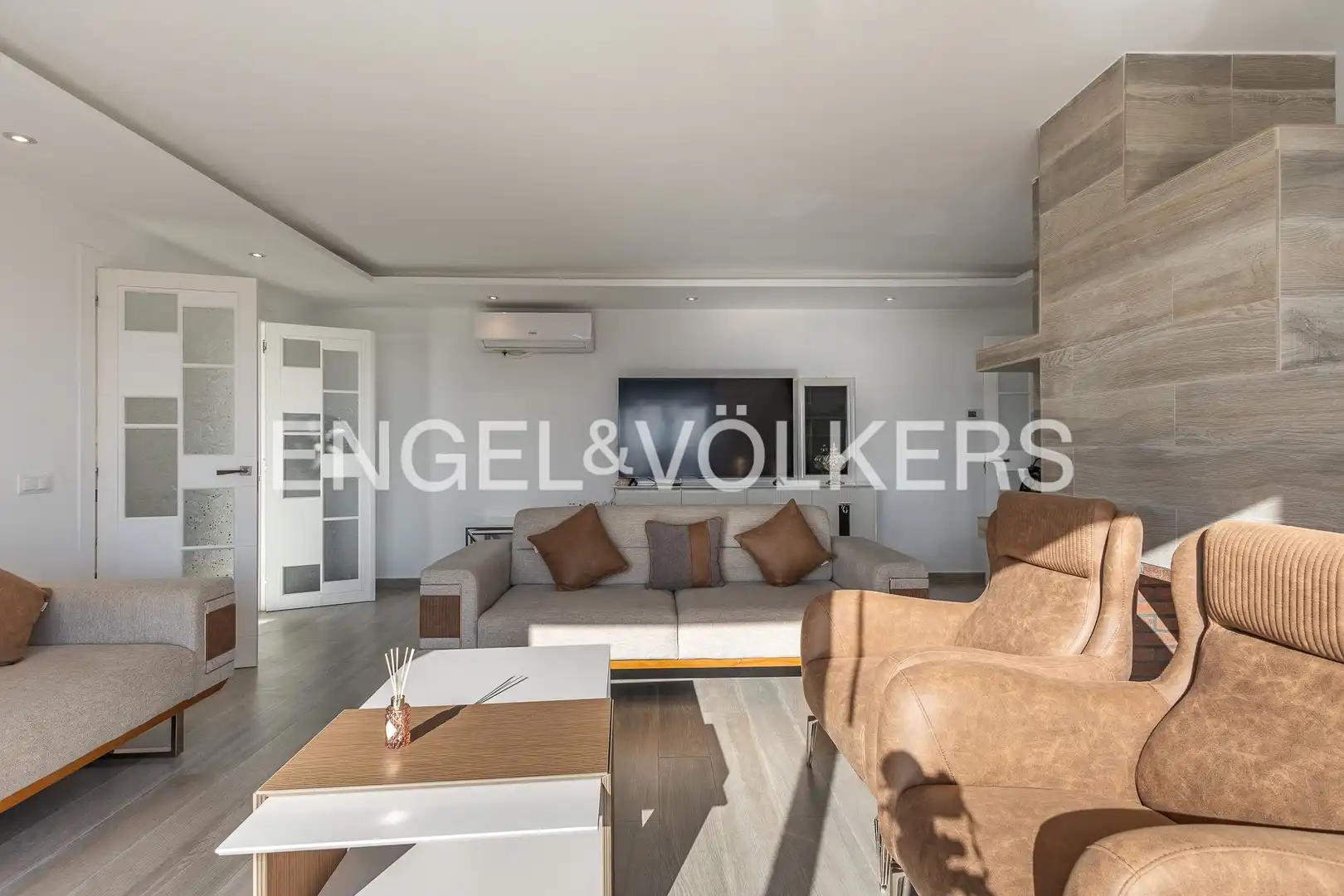 Living room of Houses for rent in Santa Susanna  with Air Conditioner, Heating and Private garden