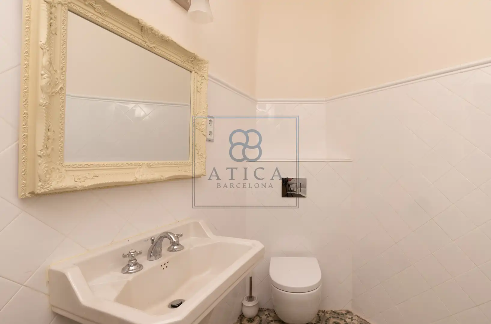 Baño de Piso en venta en Manresa con Aire acondicionado, Calefacción y Terraza