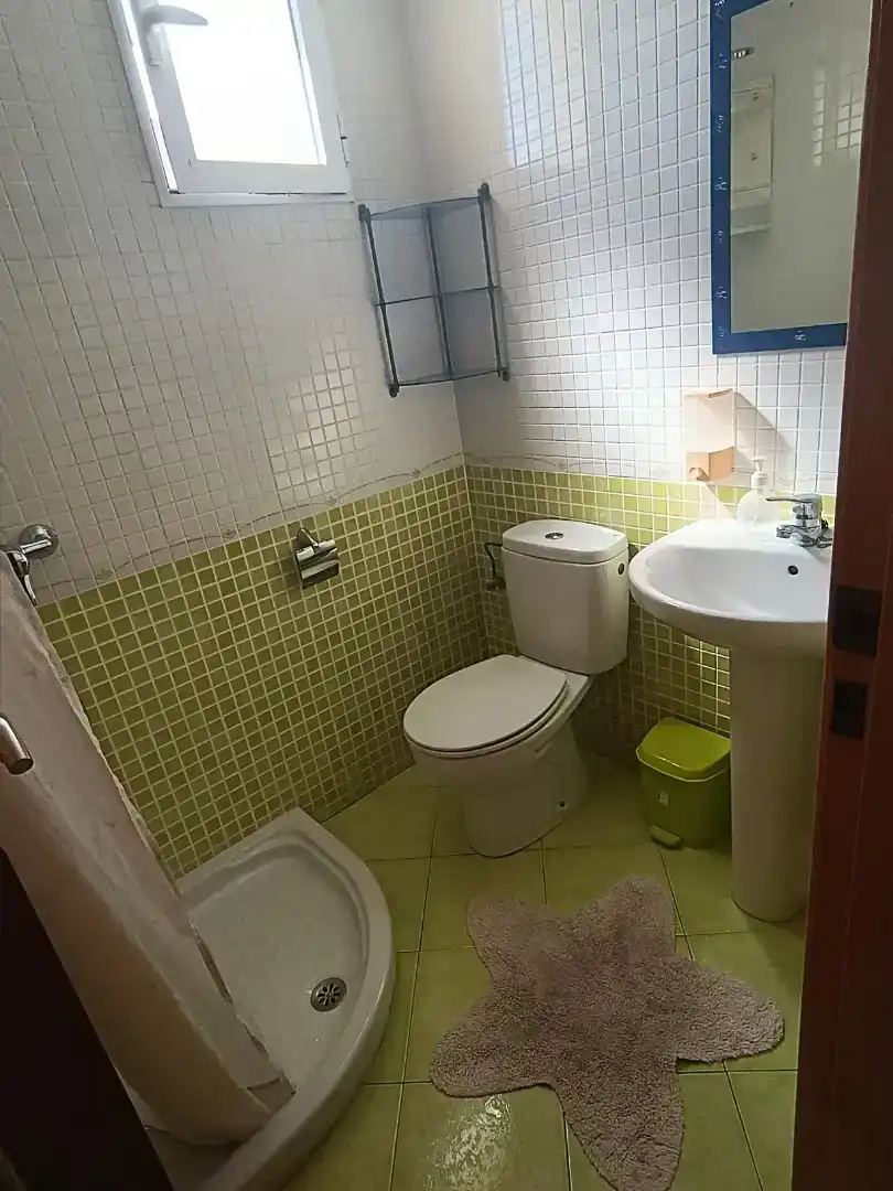 Badezimmer von Wohnungen zur Miete in Oliva mit Klimaanlage und Balkon