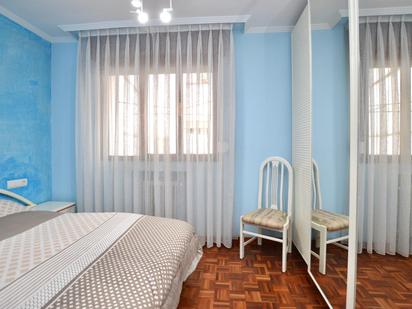 Bedroom of Flat for sale in Oviedo 