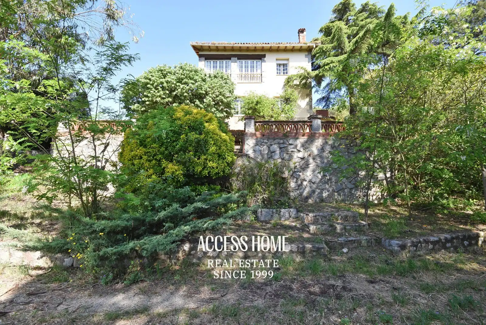 Vista exterior de Casa o xalet en venda en Montornès del Vallès amb Aire condicionat, Calefacció i Jardí privat