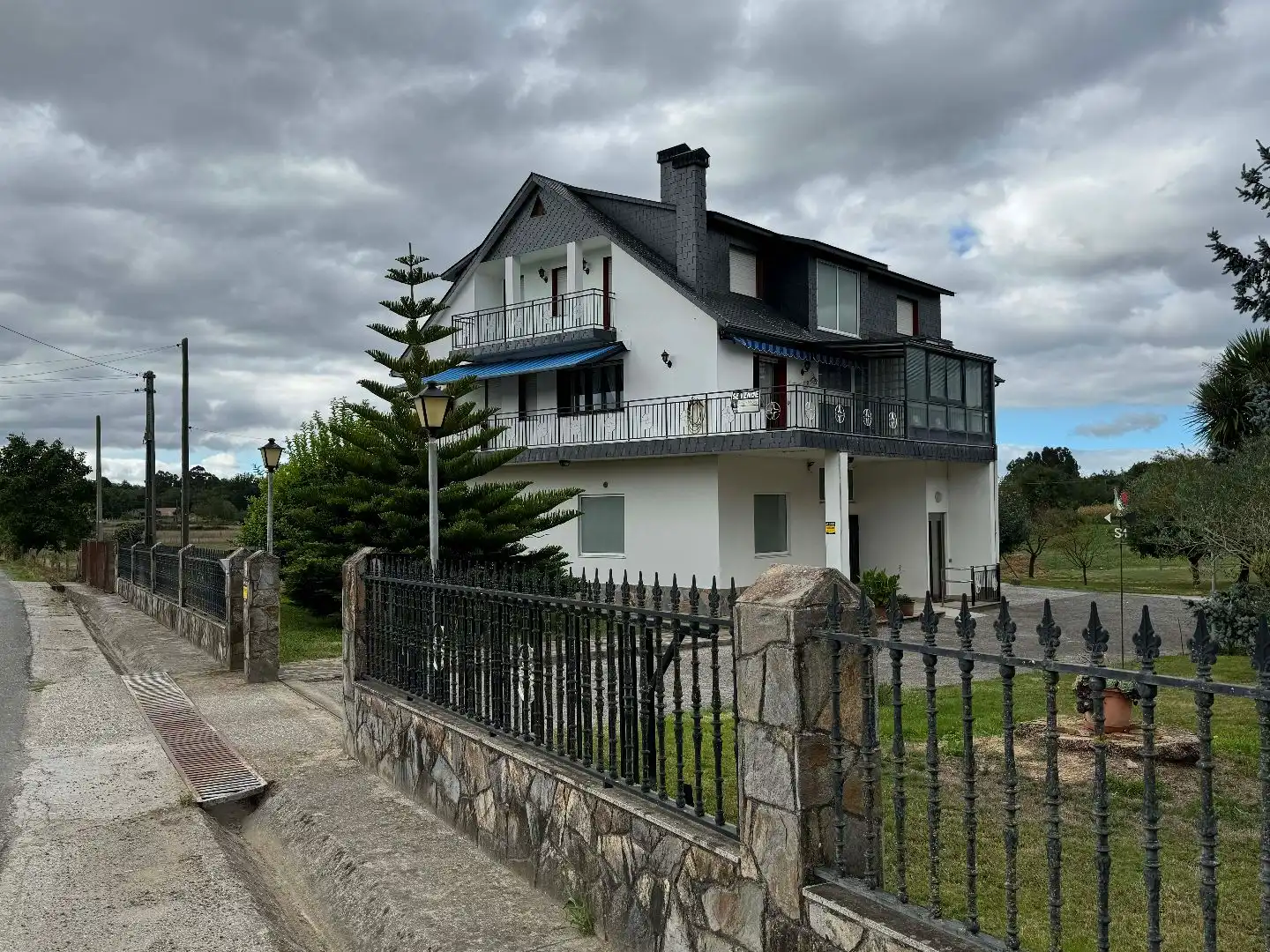 Exterior view of Houses for sale in Silleda, Pontevedra
