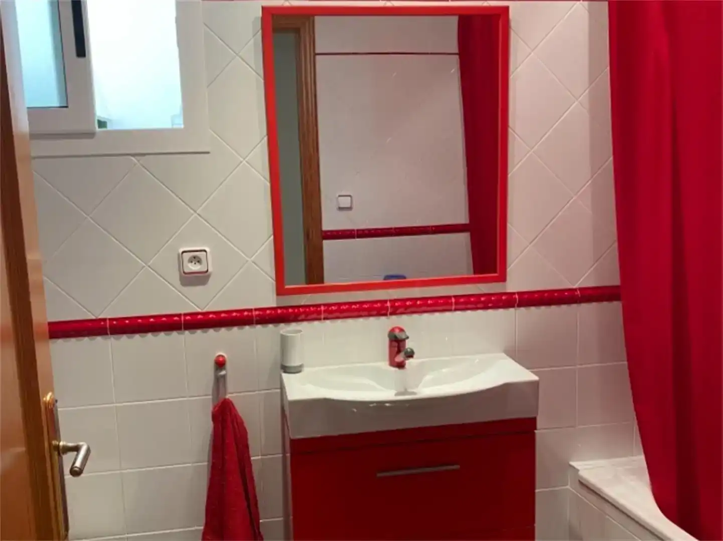 Baño de Casa adosada en venta en Yátova con Aire acondicionado, Amueblado y Horno