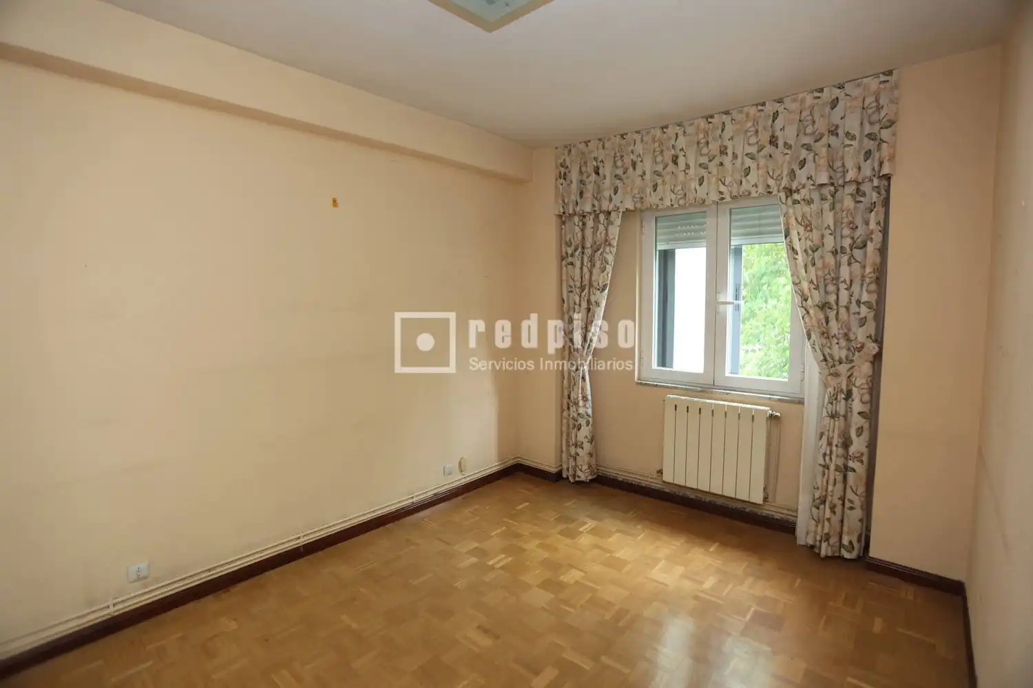 Bedroom of Flat for sale in Madrid  with Heating, Parquet flooring and Terrace