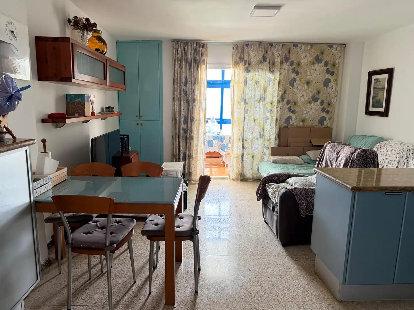 Sala de estar de Piso en venta en Arucas con Terraza, Amueblado y Piscina comunitaria