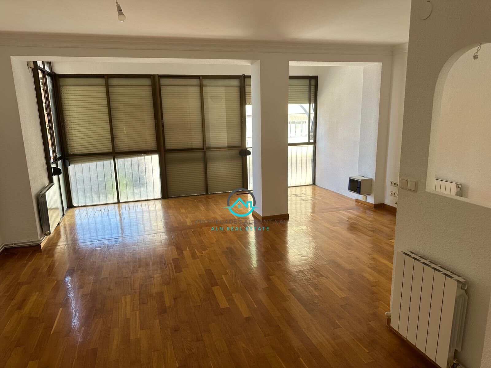 Flat to rent in Ensanche - Diputación, Centro