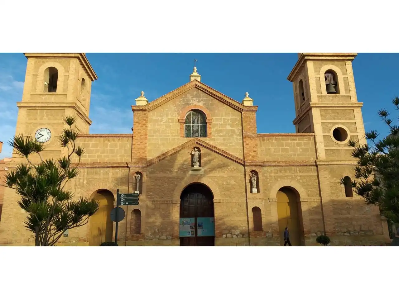 Vista exterior de Ático en venta en Torrevieja con Terraza