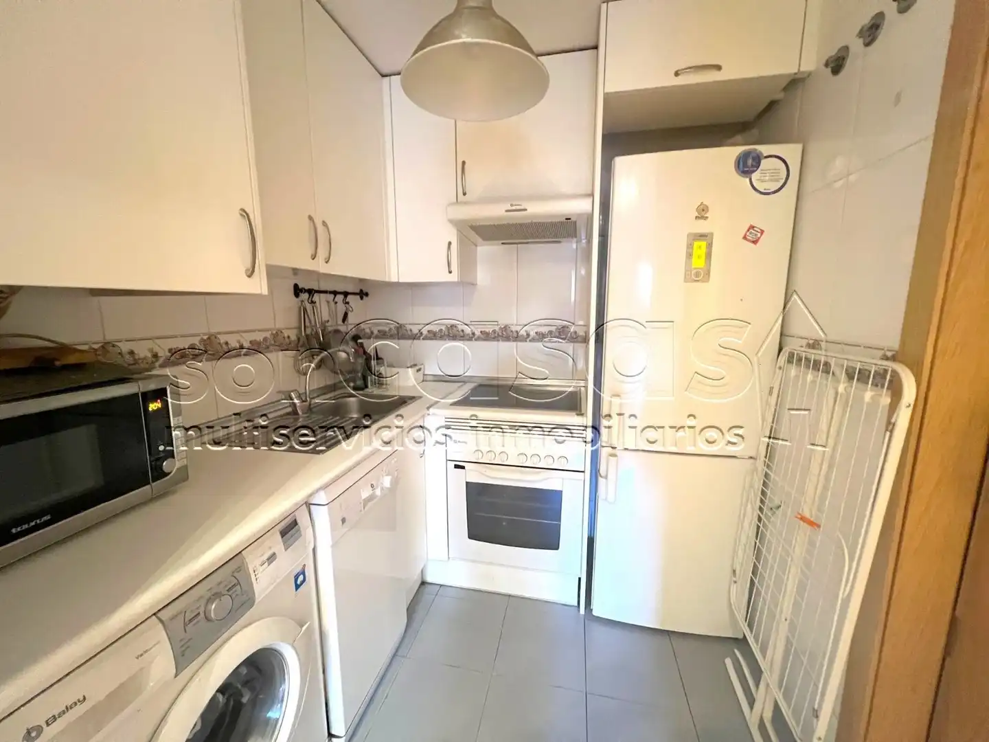 Cuina de Apartament en venda en Madrid amb Aire condicionat, Calefacció i Jardí privat