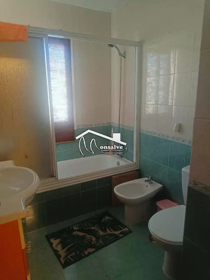 Baño de Casa adosada en venta en Camarenilla con Calefacción