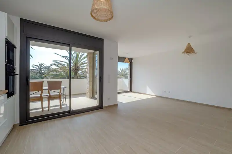 Living room of Attic for sale in Empuriabrava  with Air Conditioner, Heating and Private garden