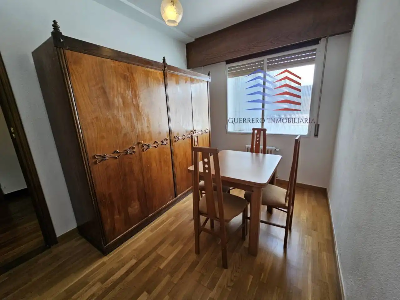 Habitación de Piso de alquiler en Ourense Capital  con Calefacción, Parquet y Trastero
