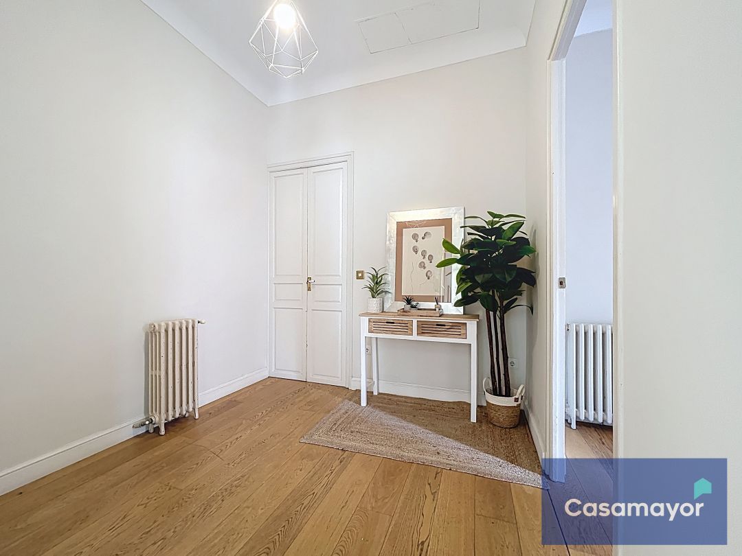 Flat for sale in Alicante / Alacant  with Air Conditioner and Heating