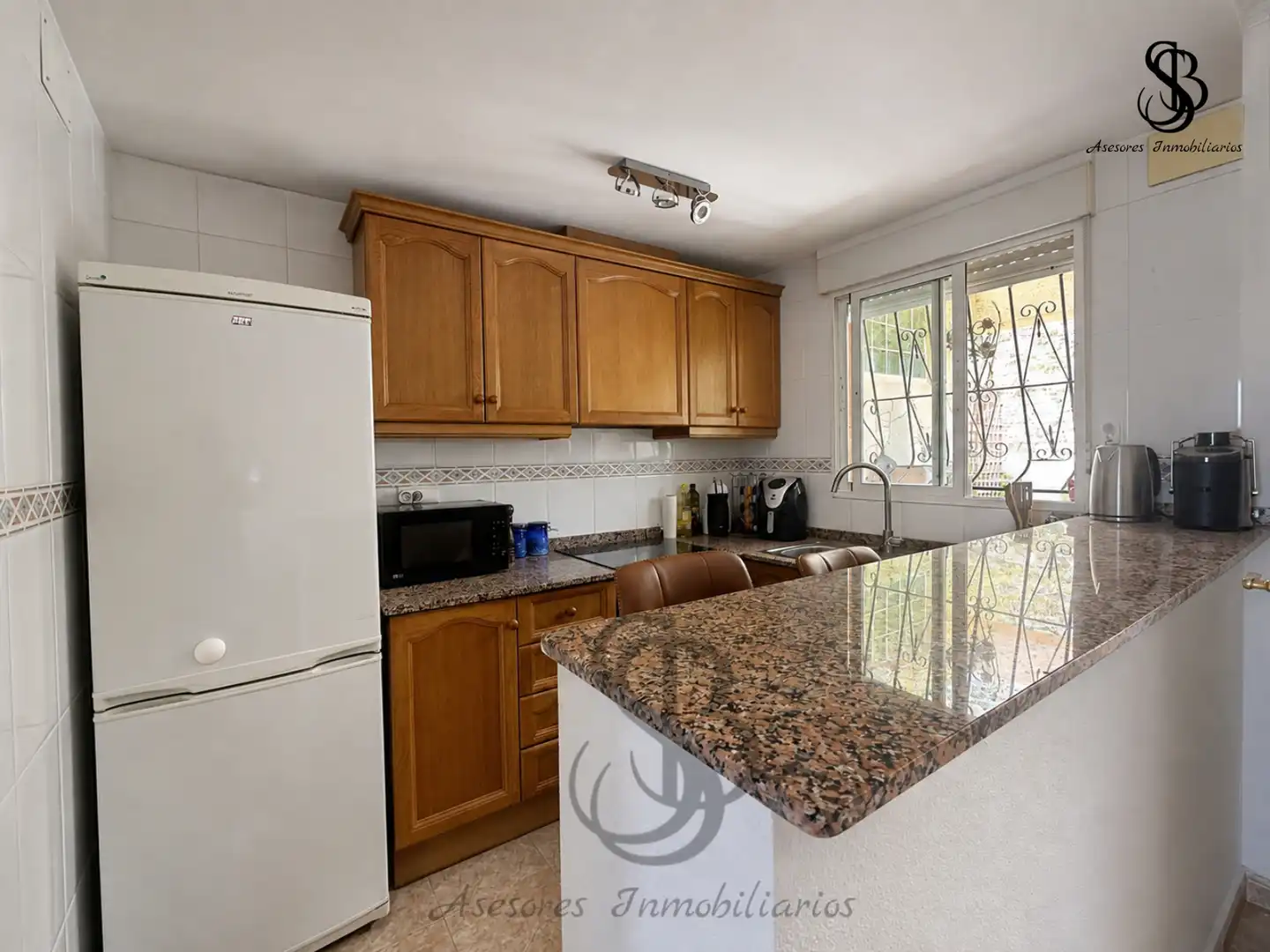 Cocina de Casa adosada en venta en Busot con Aire acondicionado, Calefacción y Jardín privado