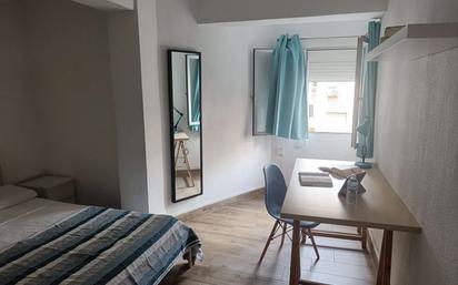 Bedroom of Flat to share in  Almería Capital  with Air Conditioner and Terrace