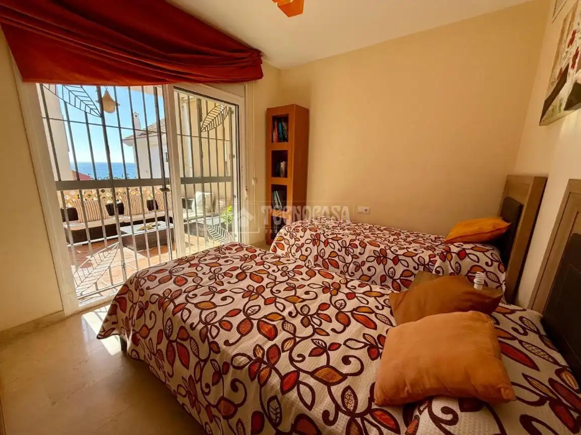 Dormitori de Casa o xalet en venda en Benalmádena amb Aire condicionat, Jardí privat i Terrassa