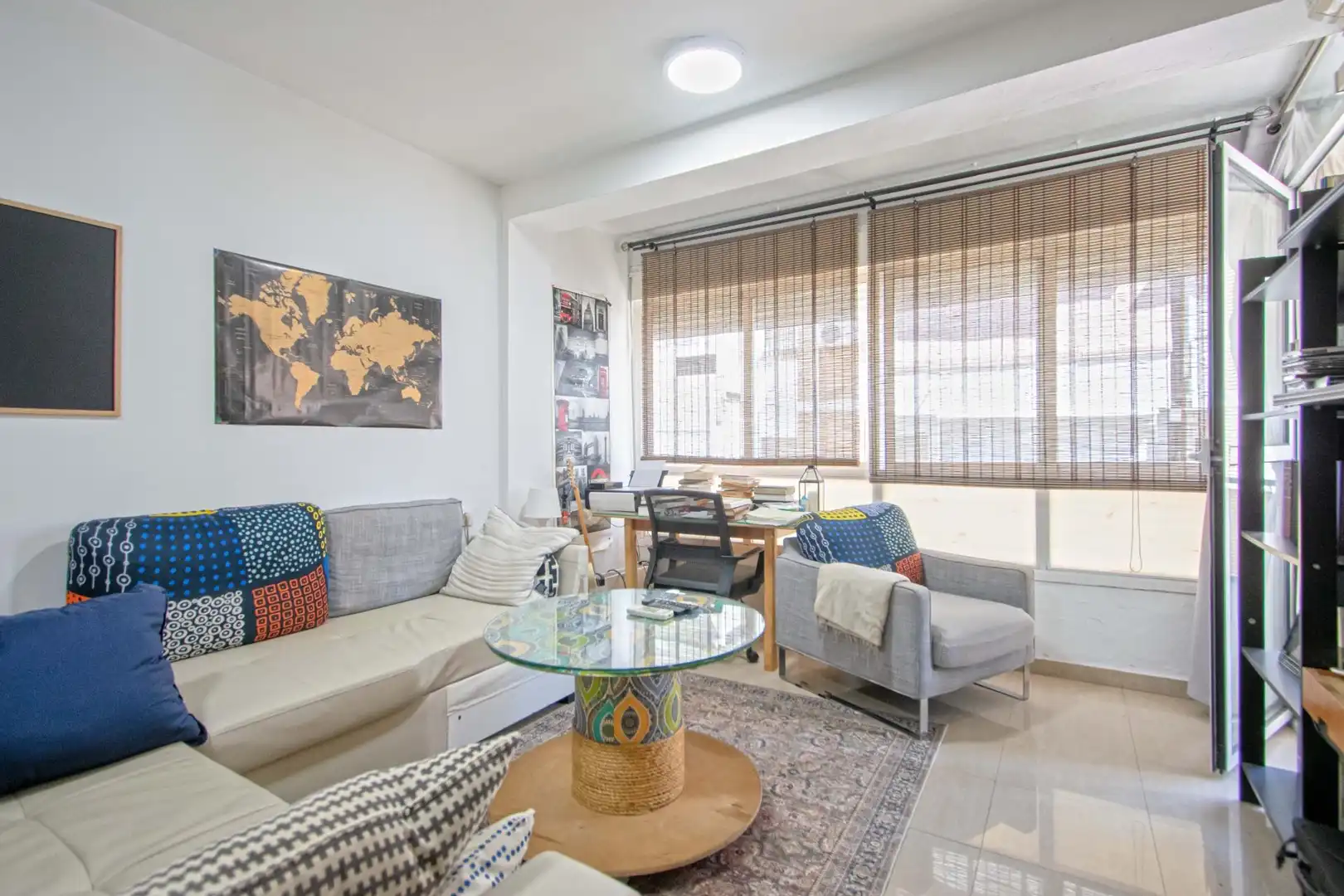 Living room of Flat for sale in Sevilla  with Air Conditioner and Terrace