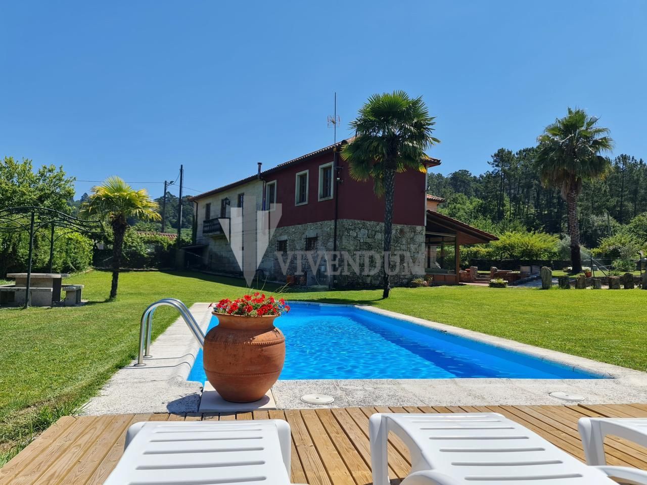 Vista exterior de Casa o xalet en venda en A Cañiza   amb Calefacció, Jardí privat i Terrassa