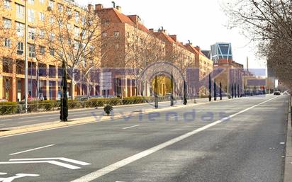 Vista exterior de Pis en venda en  Madrid Capital amb Calefacció, Terrassa i Traster