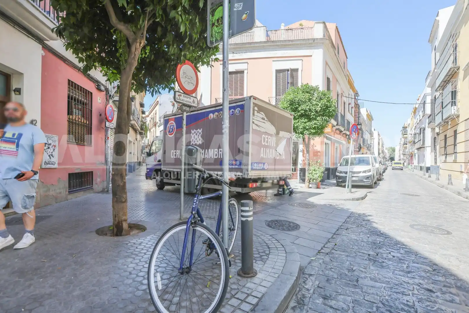 Vista exterior de Traster en venda en Sevilla