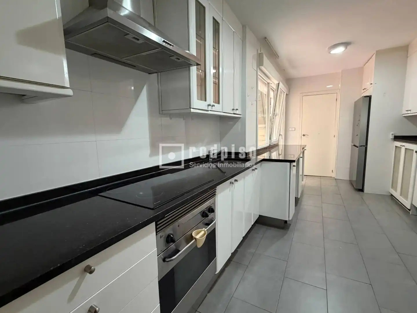 Kitchen of Flat for rent in Madrid  with Air Conditioner, Parquet flooring and Terrace