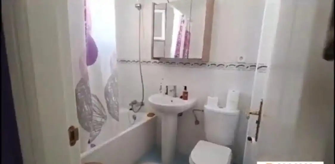 Bany de Apartament en venda en Manilva amb Aire condicionat, Terrassa i Traster