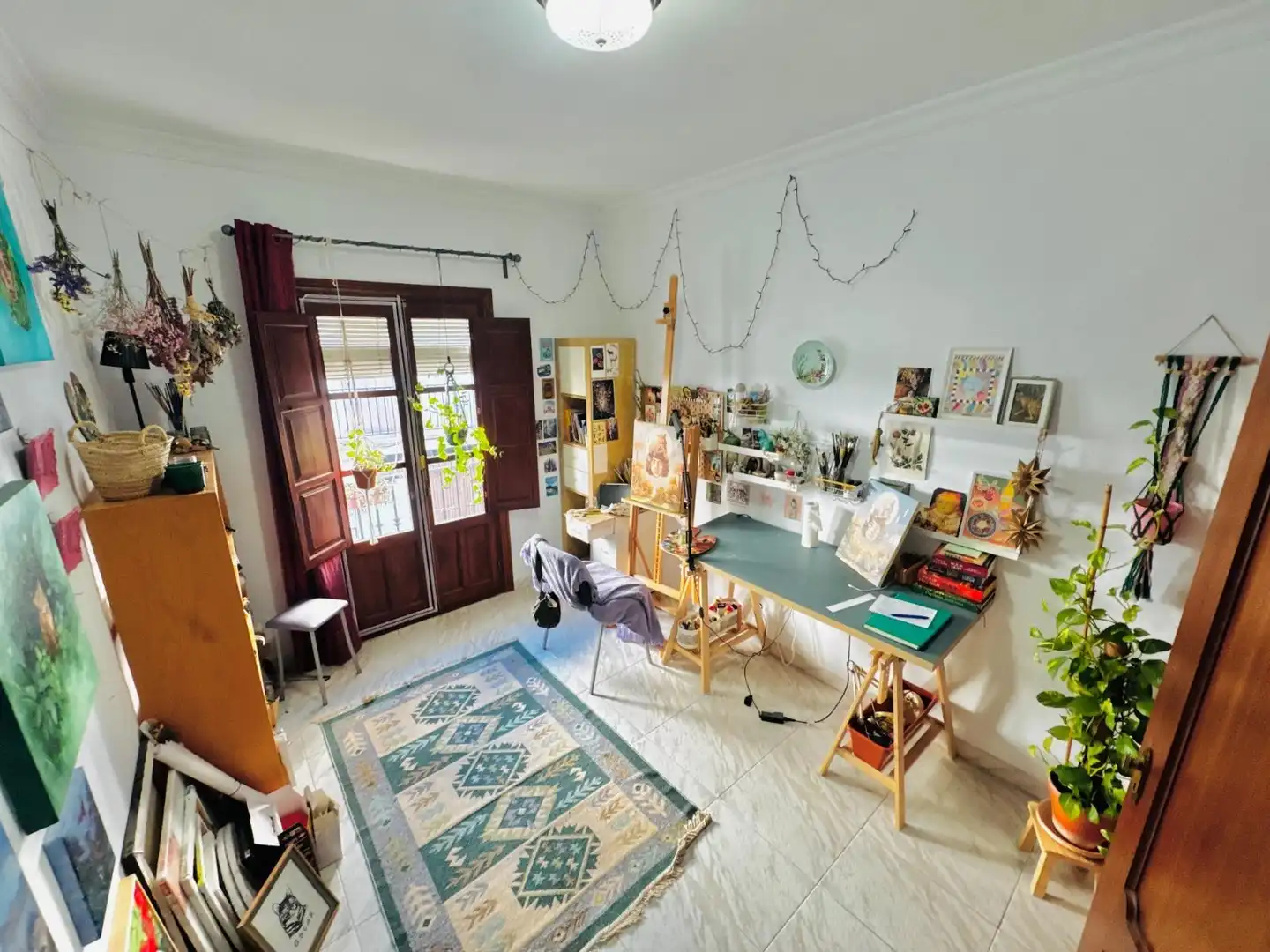 Sala d'estar de Casa o xalet en venda en Frigiliana amb Aire condicionat, Calefacció i Jardí privat