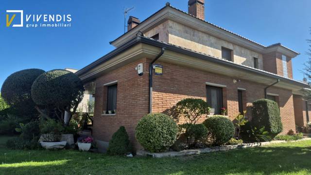 Casa-chalet en Venta en Calle SANT ISIDRE-URB.TERRAFER- en Alpicat