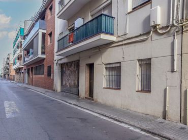 Local comercial en venda a Prat de Llobregat El - CL CATALUNYA